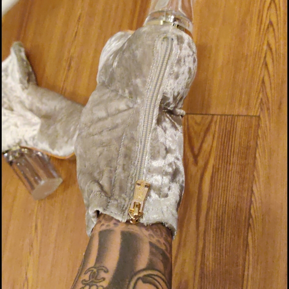 Crushed velvet bootie clear heel - Picture 6 of 8